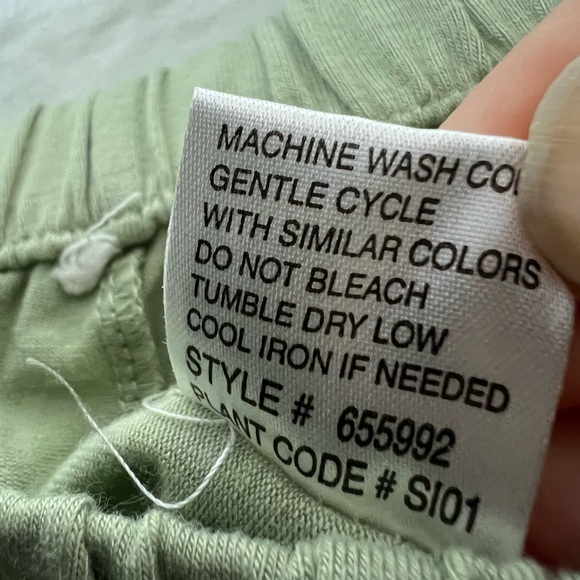 Cinema Eloile Ladys Pajamas A Blend of Poly, Rayon And Spandex Beautiful Set. - Picture 8 of 8